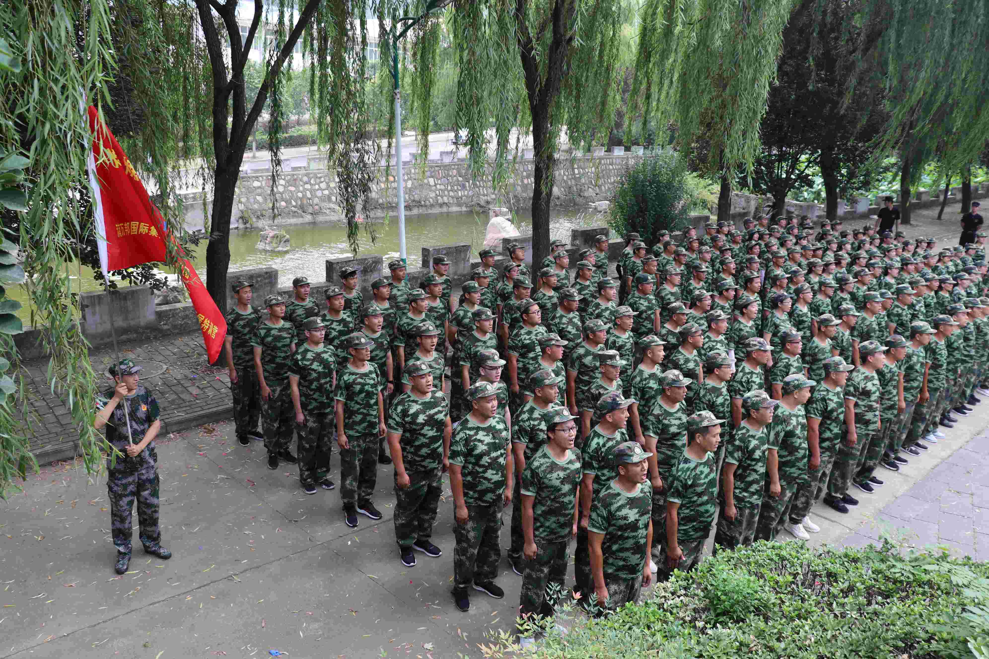 黨委簡(jiǎn)介(圖8) 黨委簡(jiǎn)介(圖8)